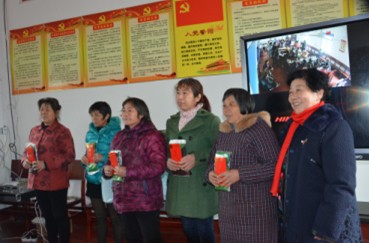 幫扶單親媽媽，關愛失依家庭